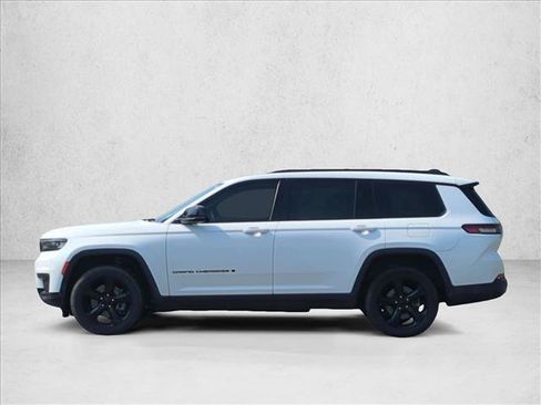 Used 2023 Jeep Grand Cherokee L Laredo AWD/4WD image 8