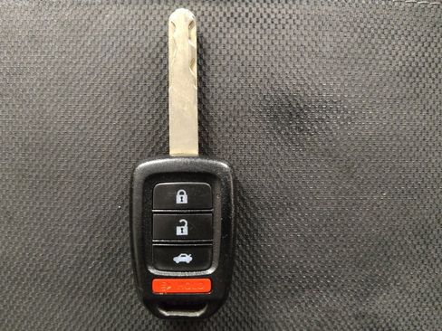 Used 2015 Honda Civic SE image 32