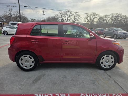 Used 2011 Scion xD image 19