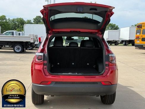 Used 2025 Jeep Compass Limited AWD/4WD image 19