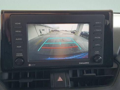 Used 2021 Toyota RAV4 XLE FWD image 17
