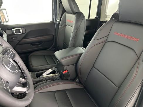 New 2026 Jeep Wrangler Unlimited Rubicon w/ Technology Group image 23