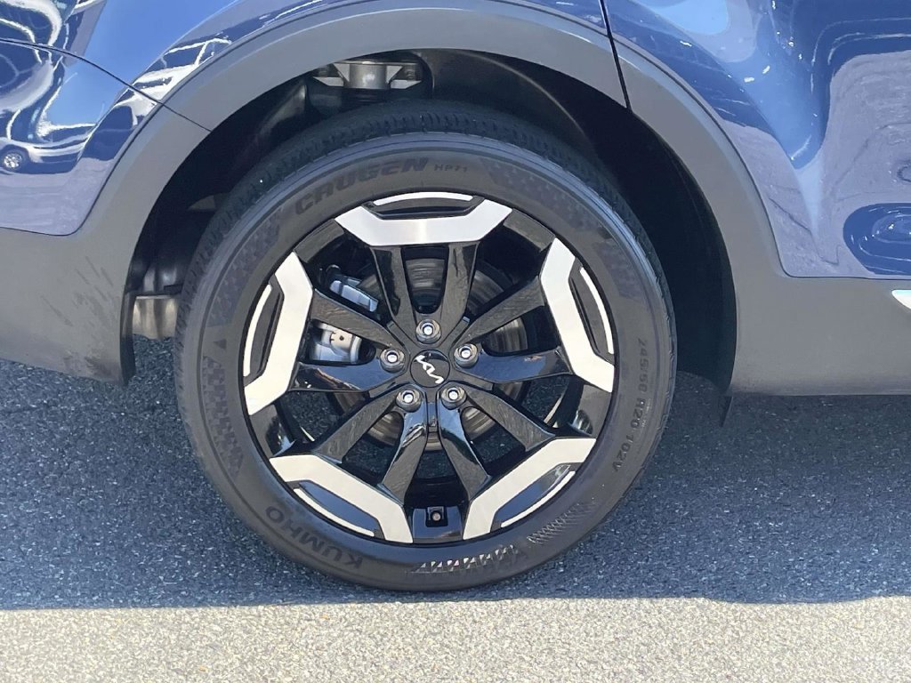 Used 2025 Kia Telluride S FWD image 13