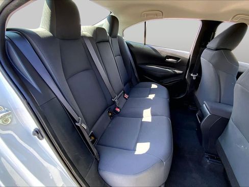Used 2021 Toyota Corolla LE FWD image 19