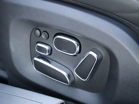 Used 2014 Jaguar XJ L Portfolio image 38