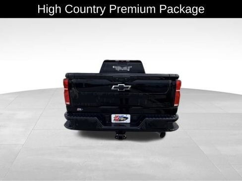 Certified 2025 Chevrolet Silverado 2500 High Country w/ High Country Premium Package AWD/4WD image 6