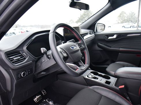 Used 2023 Ford Escape ST-Line image 11