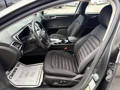 Used 2015 Ford Fusion SE image 10