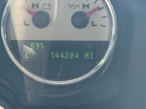 Used 2005 Ford F150 Lariat image 10