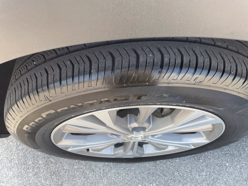 Used 2023 Buick Envision Preferred FWD image 31