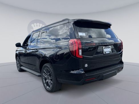 New 2026 Ford Expedition Max Platinum w/ Stealth Appearance Package AWD/4WD image 4