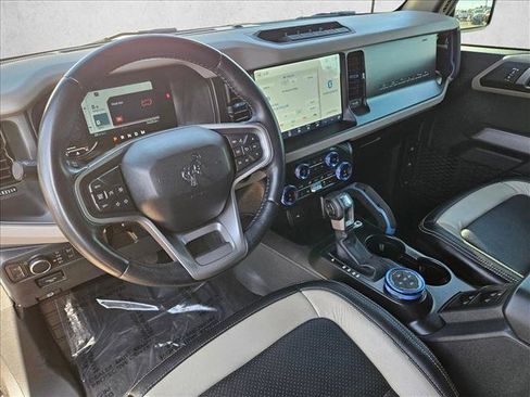Used 2022 Ford Bronco Wildtrak AWD/4WD image 13