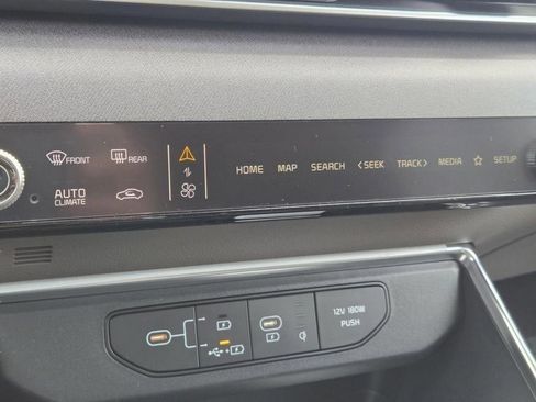 New 2026 Kia Carnival EX image 30