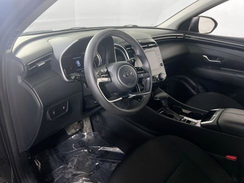 Used 2023 Hyundai Tucson SE image 9