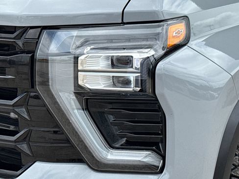 Used 2025 Chevrolet Silverado 2500 ZR2 w/ ZR2 Bison Edition AWD/4WD image 4