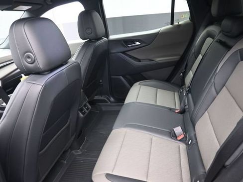 New 2026 Chevrolet Equinox LT w/ Convenience Package II FWD image 9