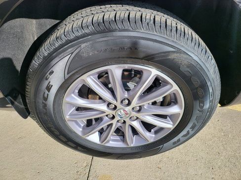 Used 2024 Buick Enclave Essence w/ LPO, Floor Liner Package image 18