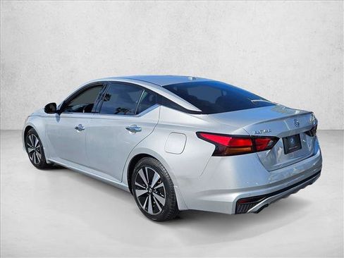 Used 2019 Nissan Altima 2.5 SV image 8