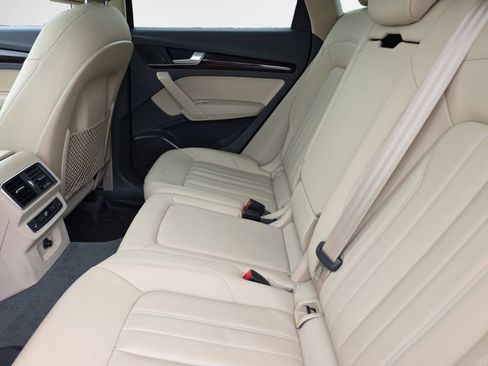Used 2018 Audi Q5 2.0T Premium Plus w/ Premium Plus Package AWD/4WD image 24