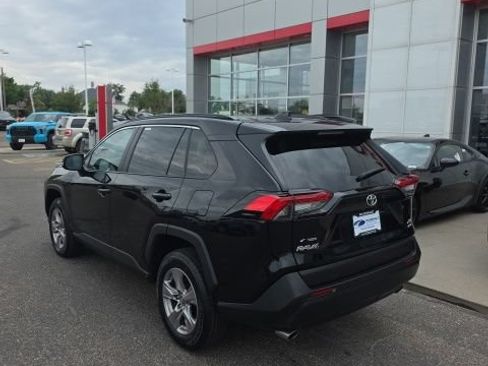 Used 2025 Toyota RAV4 XLE AWD/4WD image 3