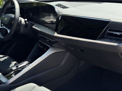 New 2025 Audi Q5 Premium w/ Convenience Package image 28