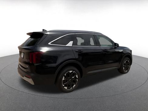 Used 2024 Kia Sorento S AWD/4WD image 14