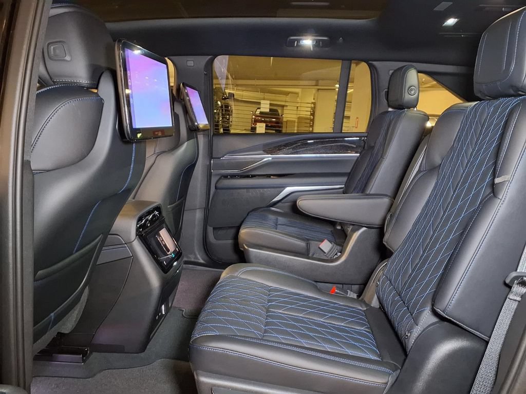 New 2026 Cadillac Escalade IQ Sport 1 AWD/4WD image 12