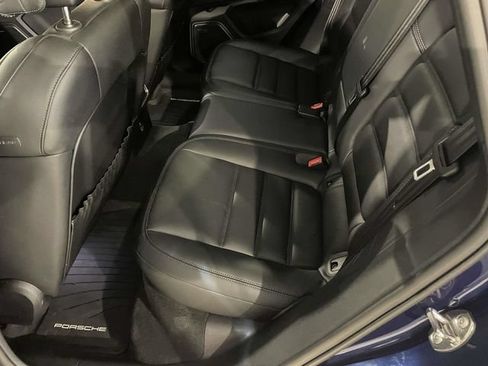 Certified 2026 Porsche Macan Turbo AWD/4WD image 20