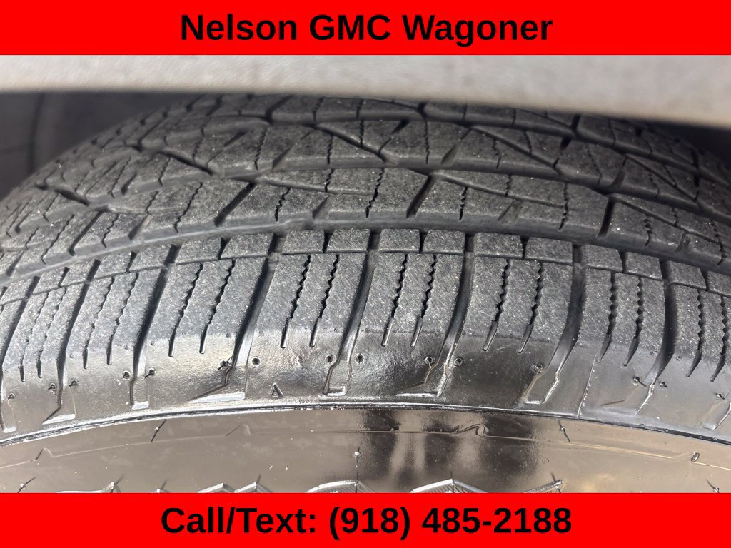 Used 2022 GMC Terrain AT4 w/ LPO, Floor Liner Package AWD/4WD image 13