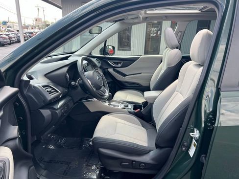 Used 2024 Subaru Forester Premium AWD/4WD image 9