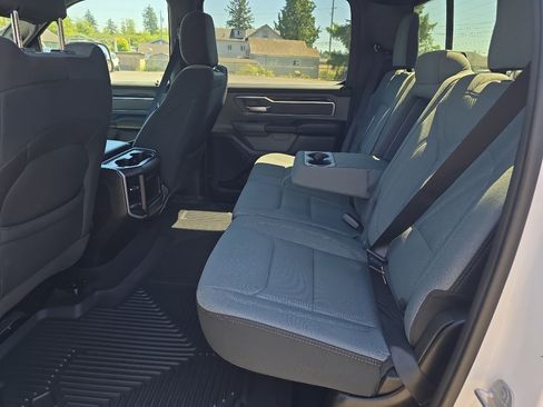 Used 2021 RAM 1500 Big Horn AWD/4WD image 16