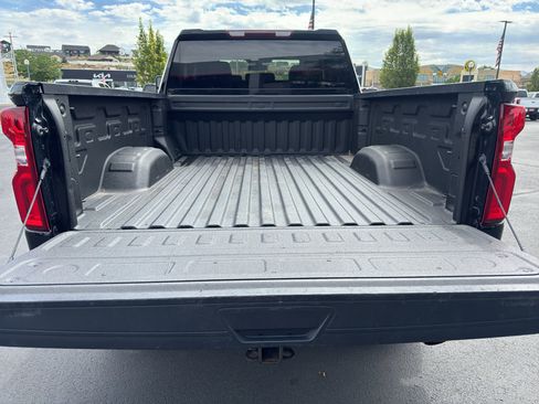 Used 2021 Chevrolet Silverado 2500 Custom w/ Custom Value Package AWD/4WD image 7