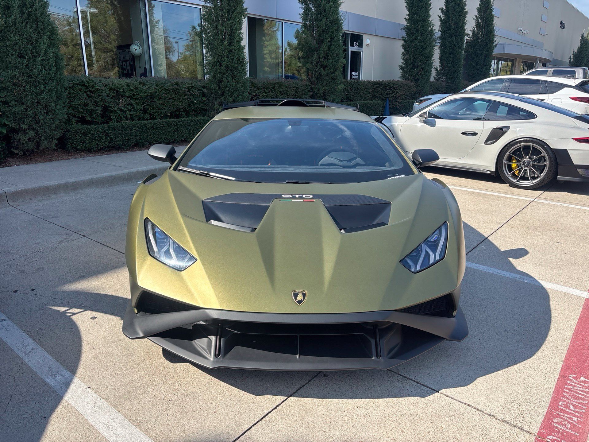 Used 2022 Lamborghini Huracan STO RWD image 3