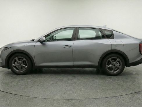 Used 2025 Kia K4 LXS image 5
