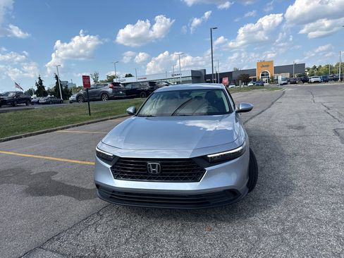 Used 2025 Honda Accord LX image 17