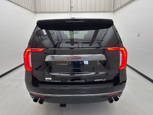 Used 2024 GMC Yukon AT4 w/ Technology Package AWD/4WD image 5