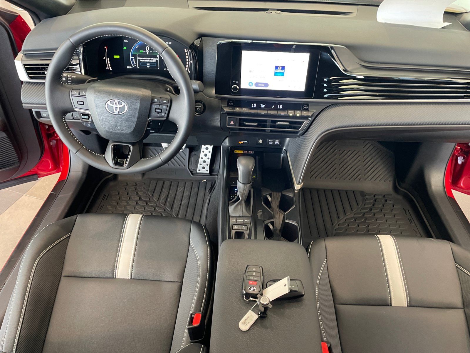 Certified 2026 Toyota Camry SE w/ Convenience Package FWD image 20