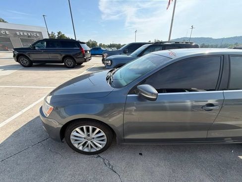 Used 2013 Volkswagen Jetta TDI FWD image 6