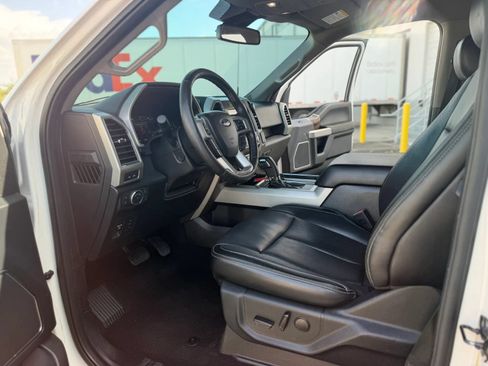 Used 2019 Ford F150 Lariat w/ Equipment Group 502A Luxury AWD/4WD image 19