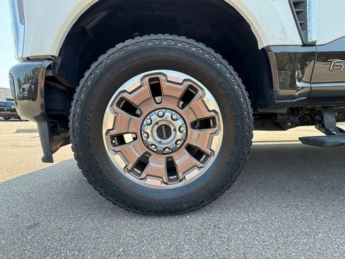 Used 2025 Ford F350 King Ranch AWD/4WD image 17