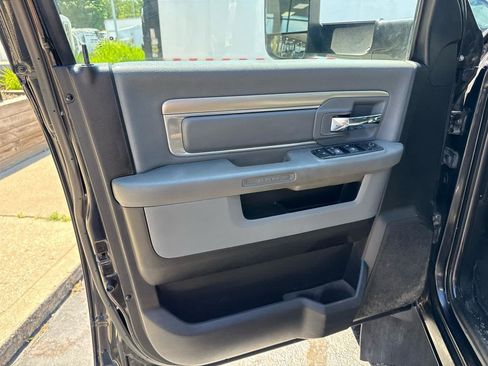 Used 2018 RAM 5500 SLT w/ Quick Order Package 29G SLT AWD/4WD image 16