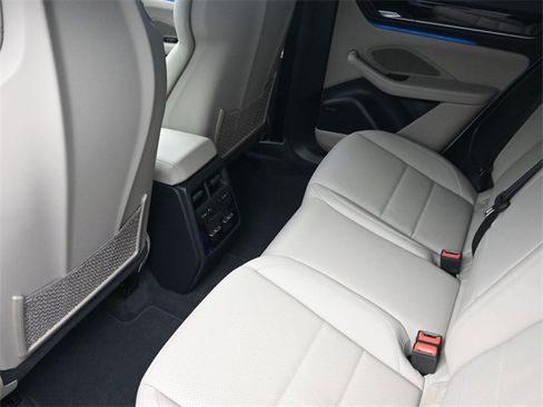 Used 2025 Porsche Macan Electric image 19