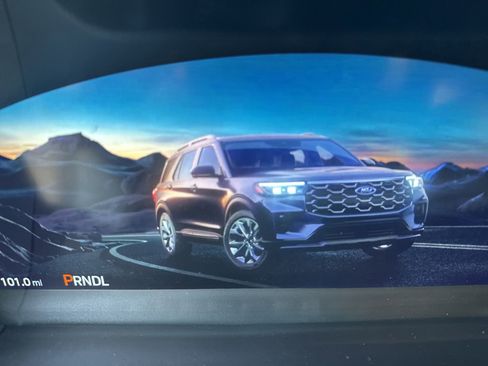 New 2025 Ford Explorer Active w/ Active Comfort Package image 8