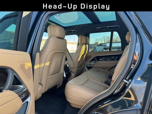 Certified 2024 Land Rover Range Rover SE image 9