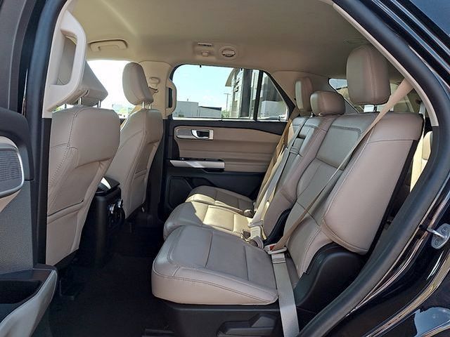 Used 2023 Ford Explorer Limited AWD/4WD image 10