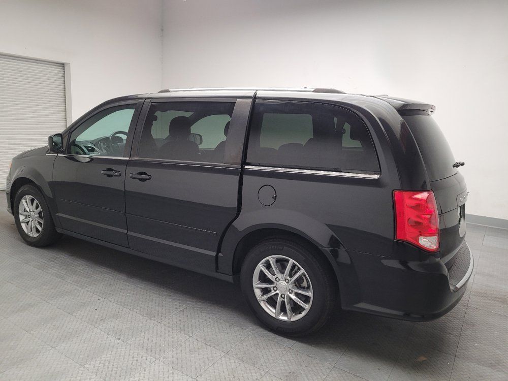 Used 2017 Dodge Grand Caravan SXT FWD image 3