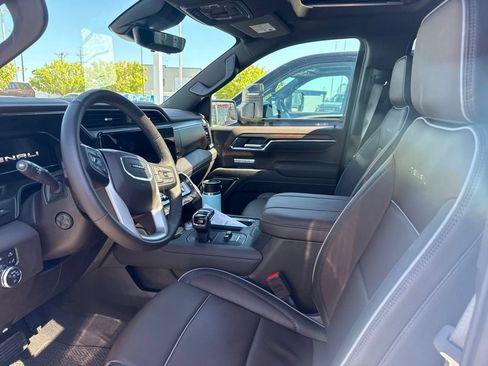 Used 2024 GMC Sierra 1500 Denali w/ Denali Reserve Package AWD/4WD image 10