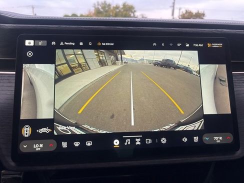 Used 2023 Rivian R1T Launch Edition image 26