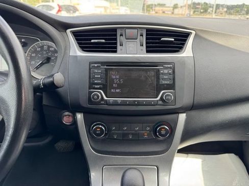 Used 2015 Nissan Sentra SR FWD image 19