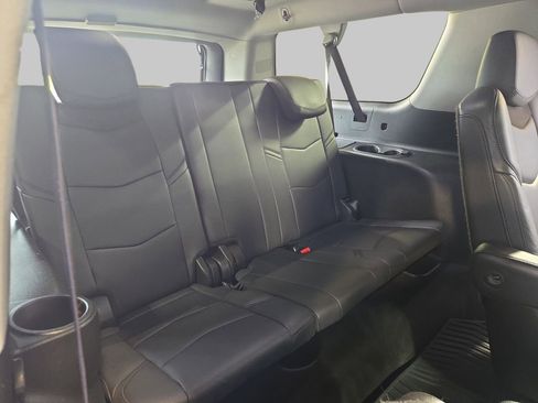 Used 2018 Cadillac Escalade ESV Premium Luxury AWD/4WD image 14
